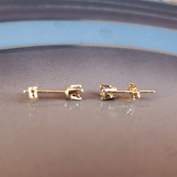 14K Yellow Gold Round Diamond Stud Earrings - Picture 2 of 2